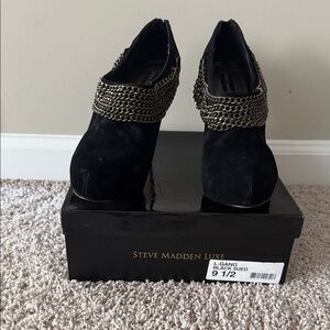 Steve Madden Luxe Black Suede Heeled Boots with Gold Chain